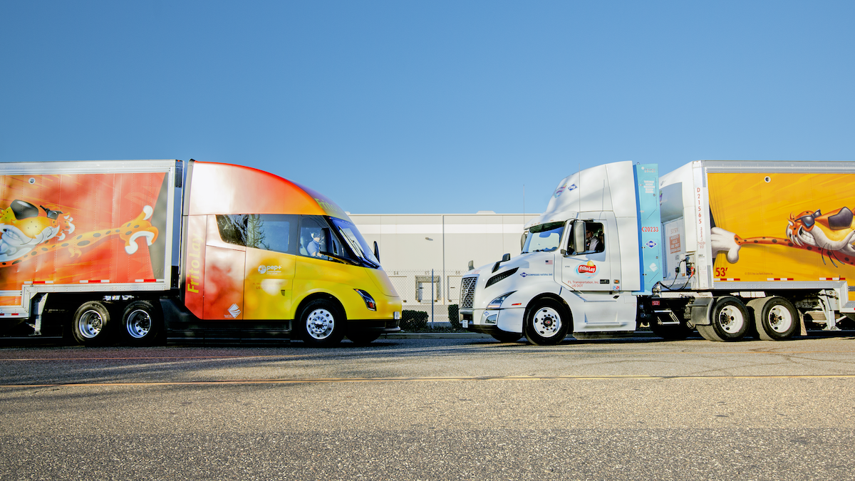 Tesla and Volvo GNC Trucks